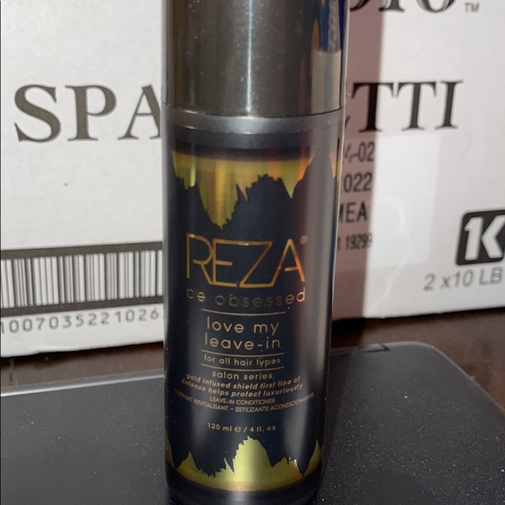 NWT reza leave in conditioner